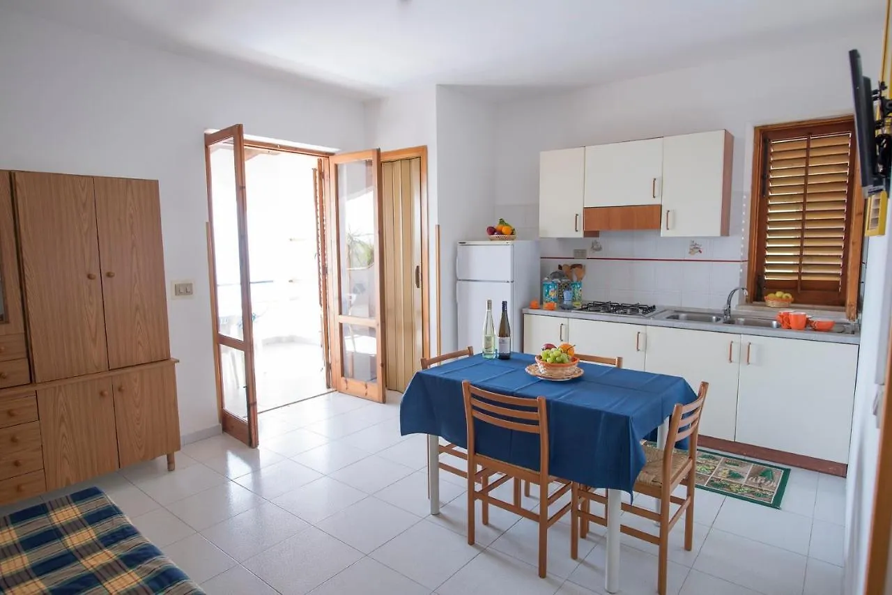 Sea Front Apartment 4 Beds With Balcony 250 Meters From The Beach Case San Marco