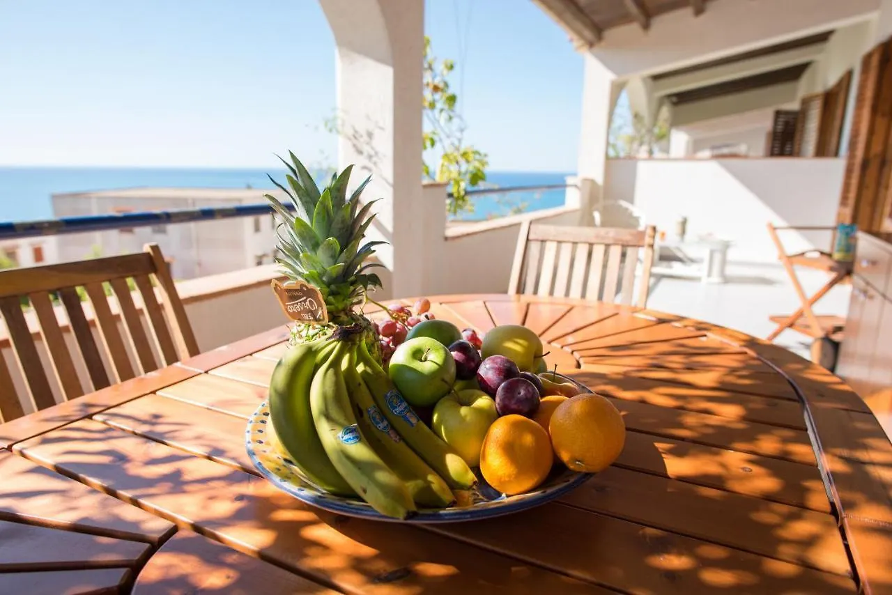 Sea Front Apartment 4 Beds With Balcony 250 Meters From The Beach Case San Marco