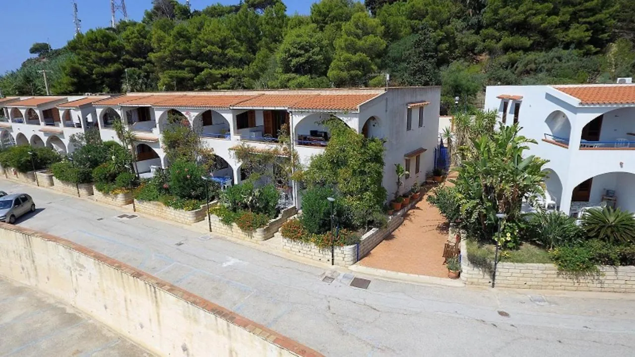 Sea Front Apartment 4 Beds With Balcony 250 Meters From The Beach Case San Marco 0*,